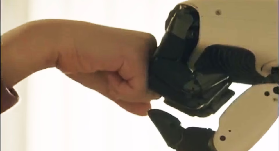 CES 2026 AI robots wearables smart home IoT