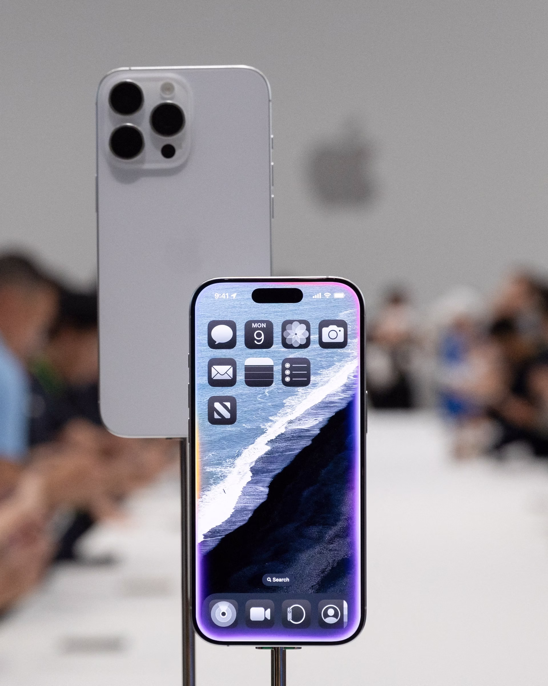 iPhone 16 AI features release date 4034