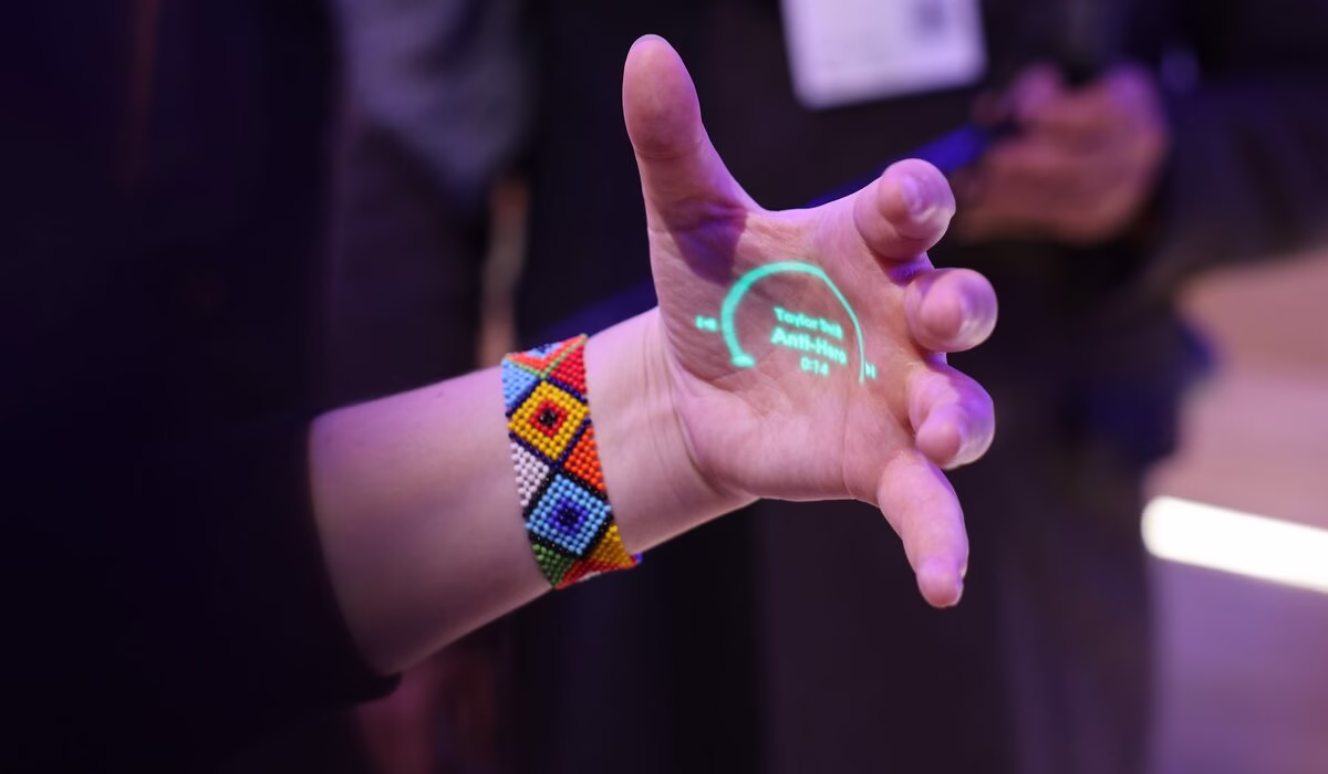 humane ai pendant global launch