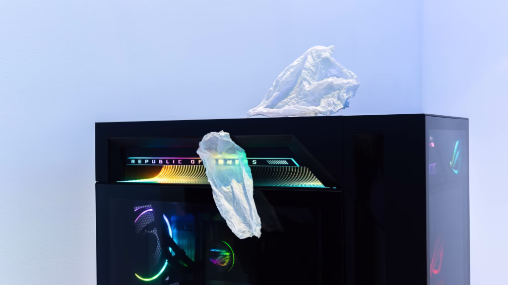 asus holographic fan pc system