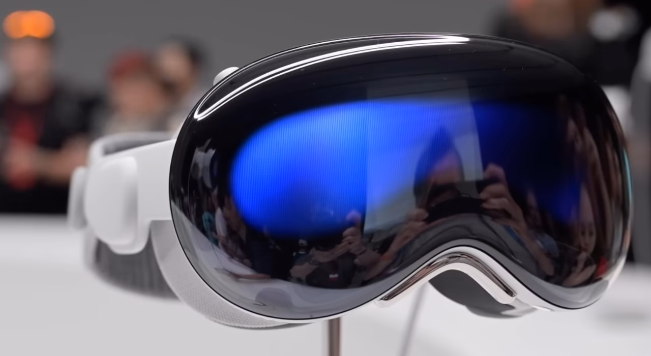 apple ar contact lenses on-device ai features