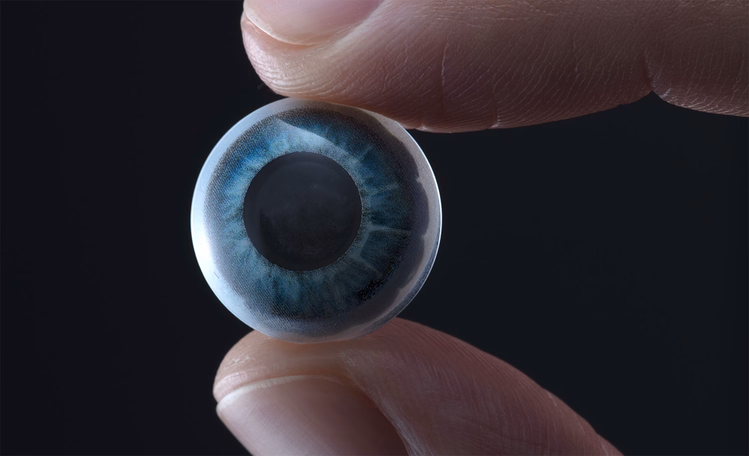 Apple mixed reality contact lenses features
